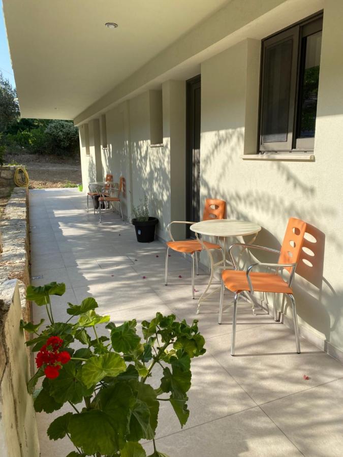 Mirovigli Family Rooms Lépedha Exterior foto