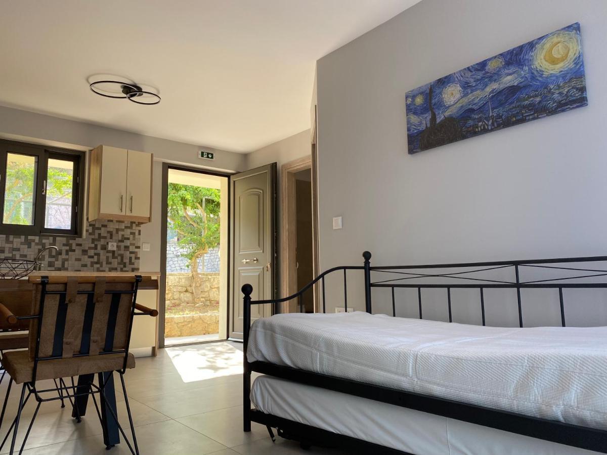 Mirovigli Family Rooms Lépedha Exterior foto